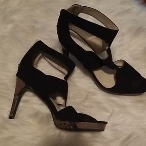 Blk seude heels
